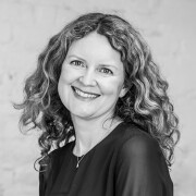 Headshot of Louise Ryan